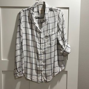 American eagle black, and white button up